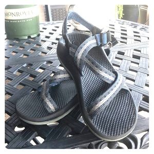 Boys Chacos Size 4